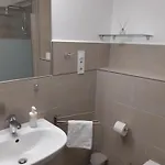 Kvint Vendeghaz Guest house 3*