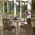 Guest house Kvint Vendeghaz 3*