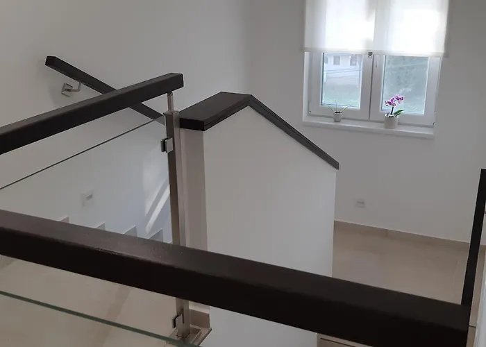 Kvint Vendeghaz Gasthuis 3*